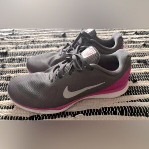 Nike training women’s size 8